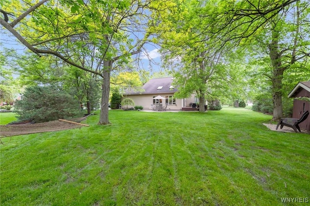6157 Walnut Creek Ct, Clarence, NY 14051 - view of green lawn