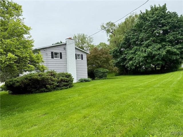 107 Rosewell Mdw, Dewitt, NY 13214 - view of grassy yard
