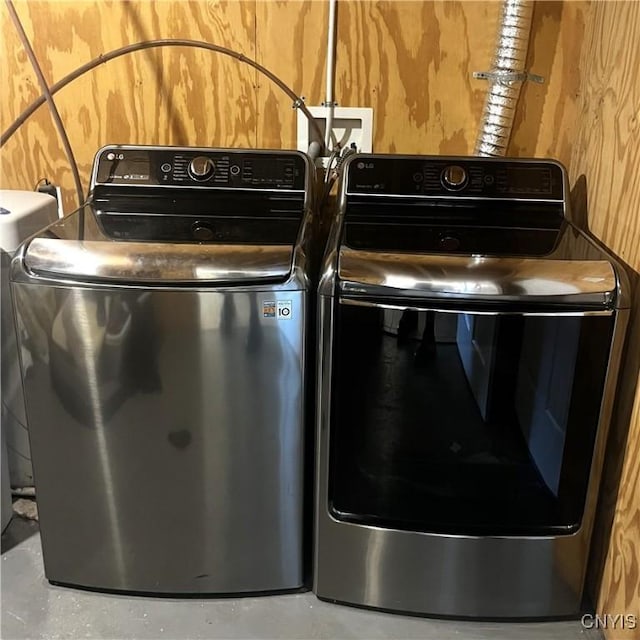 7290 State Route 80, Fabius, NY 13063 - laundry area featuring washer and dryer