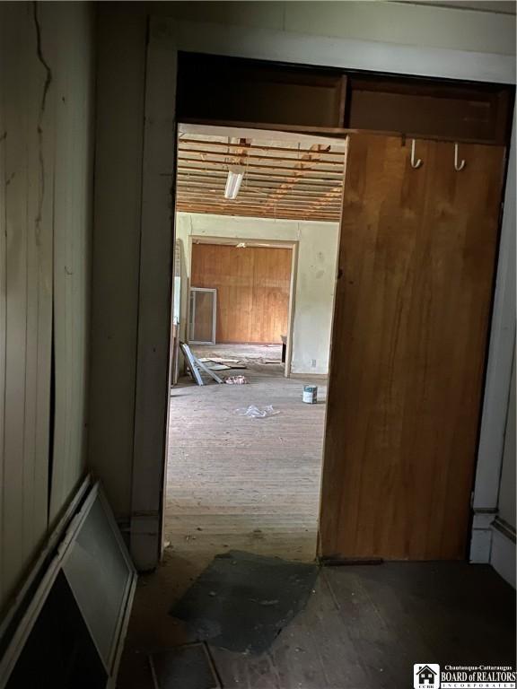 915 N Main St, Jamestown, NY 14701 - view of corridor
