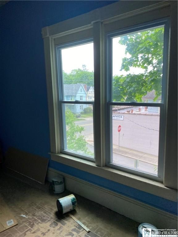 915 N Main St, Jamestown, NY 14701 - detailed view