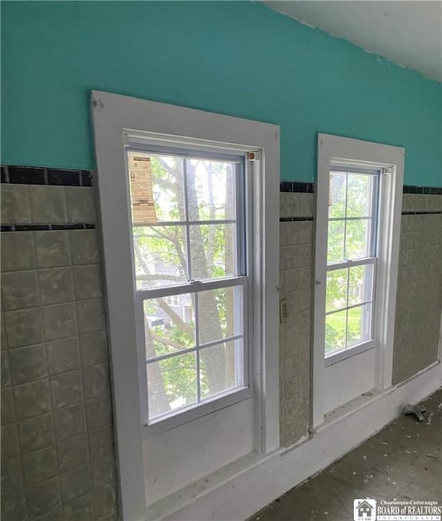 915 N Main St, Jamestown, NY 14701 - view of doorway to outside