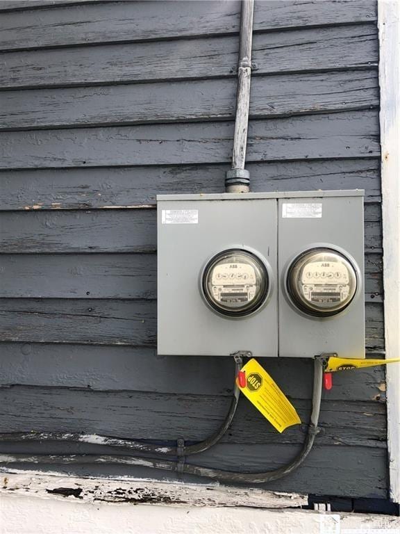 915 N Main St, Jamestown, NY 14701 - exterior view of electric meter