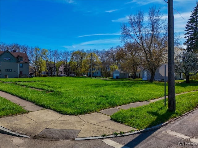 39 Hyde Park Blvd, Niagara Falls, NY 14303