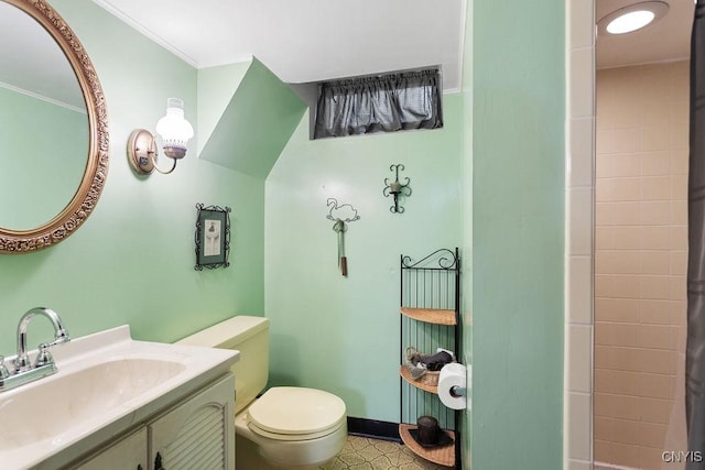 4922 Tenterden Dr, Onondaga, NY 13215 - full bath featuring toilet, vanity, a shower with shower curtain, and ornamental molding