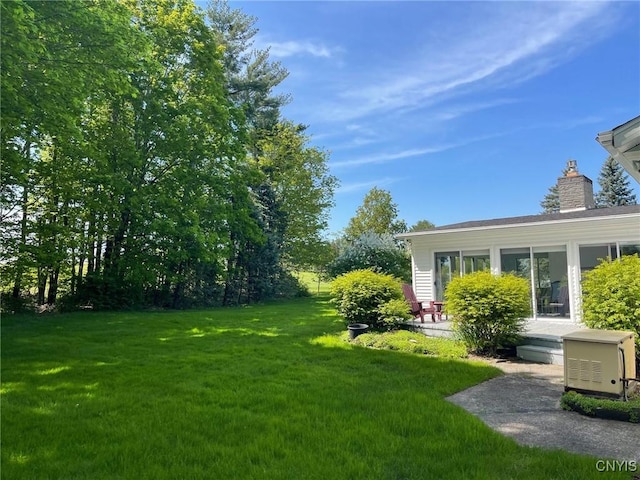 624 Deerfield Dr, Oneida-Inside, NY 13421 - view of green lawn