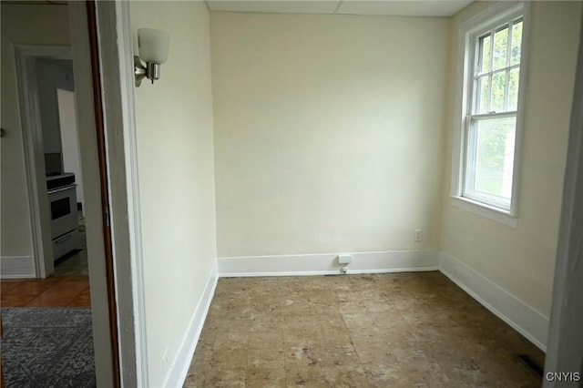 801 Ballantyne Rd, Syracuse, NY 13207 - empty room with baseboards
