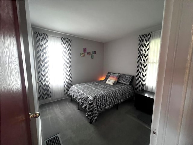 305 S Hoffman St, Elmira-City, NY 14904 - bedroom featuring carpet
