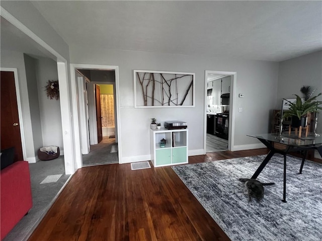 305 S Hoffman St, Elmira-City, NY 14904 - interior space with wood finished floors and baseboards