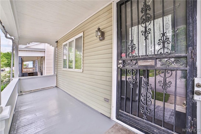 421 E Utica St, Buffalo, NY 14208 - view of exterior entry with covered porch