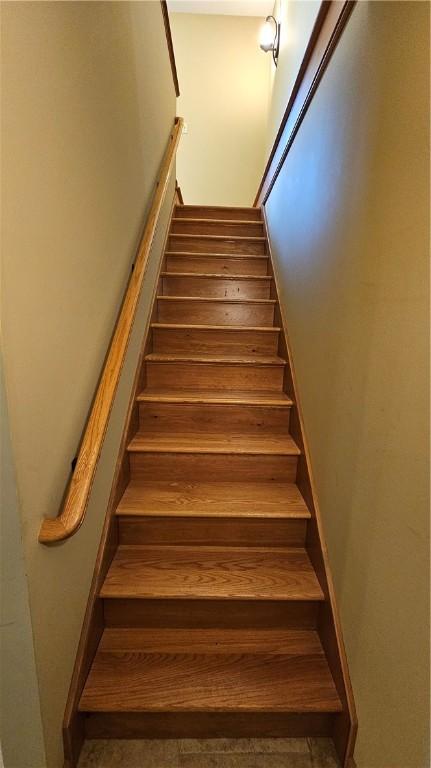 746 Gospel Hill Rd, Guilford, NY 13780 - view of staircase