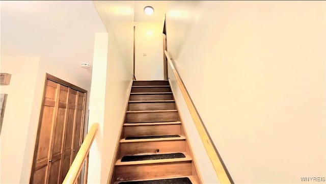 48 Presidio Pl, Amherst, NY 14221 - view of stairs