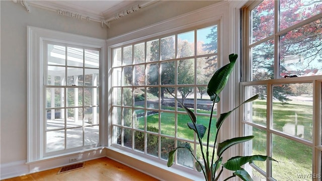 80 Lake St, Urbana, NY 14840 - detailed view of crown molding and wood finished floors