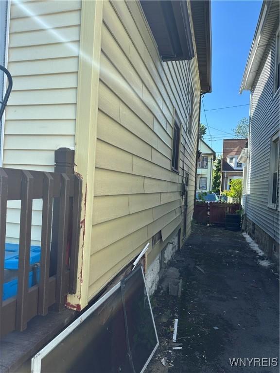125 Spaulding St, Buffalo, NY 14220 - view of side of home