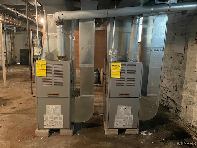 500 Massachusetts Ave, Buffalo, NY 14213 - utility room with heating unit