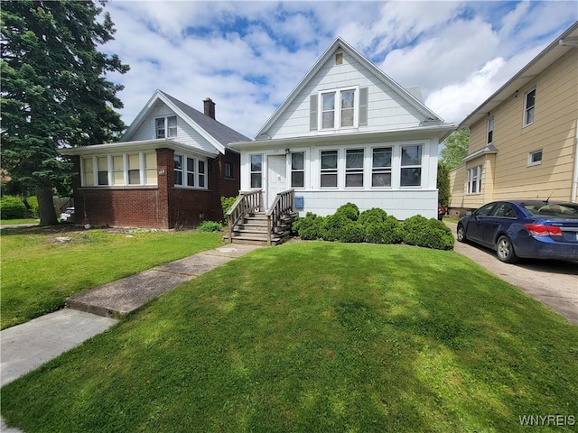 139 Englewood Ave, Buffalo, NY 14214 - view of front of property with a front yard