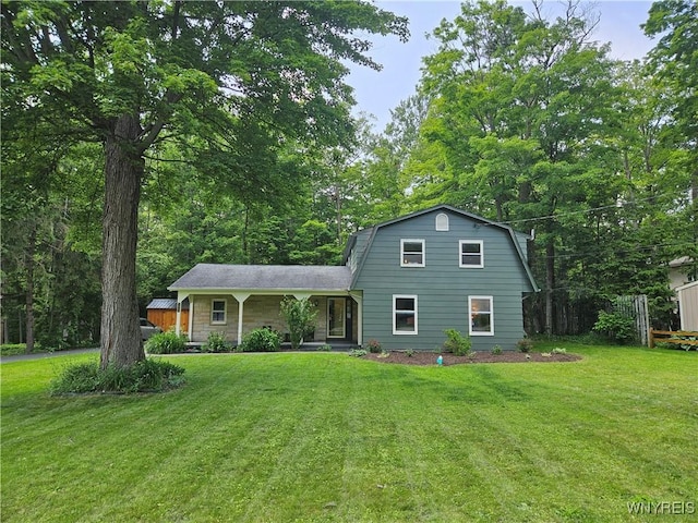 7066 E Ln, Boston, NY 14057 - colonial inspired home with a gambrel roof and a front yard