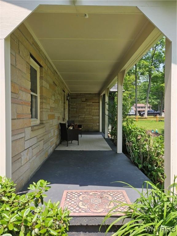 7066 E Ln, Boston, NY 14057 - view of porch