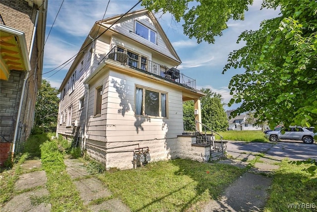 110 Saint Louis Ave, Buffalo, NY 14211 - view of front of house with a balcony