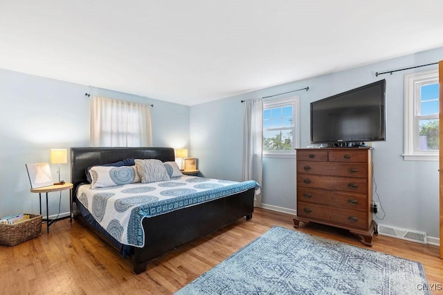 622 Stinard Ave, Syracuse, NY 13207 - bedroom featuring wood finished floors and baseboards