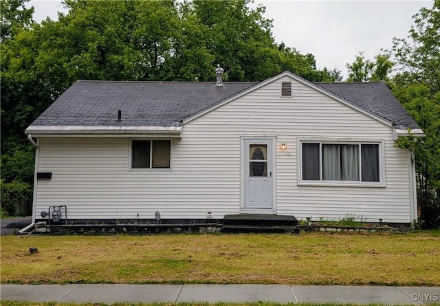 161 W Florence Ave, Syracuse, NY 13205 - view of front facade with a front yard