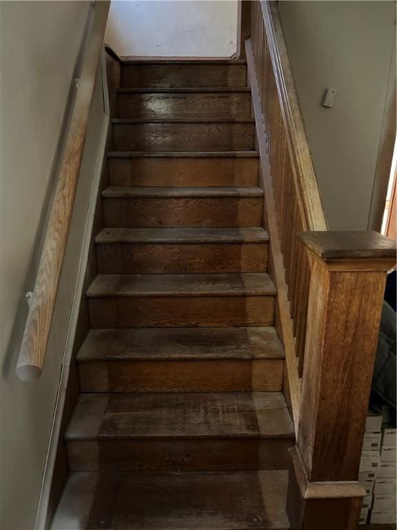 1227 Lake St, Elmira-City, NY 14901 - view of stairway