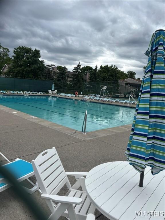 1056 Charlesgate Cir, Amherst, NY 14051 - view of community pool