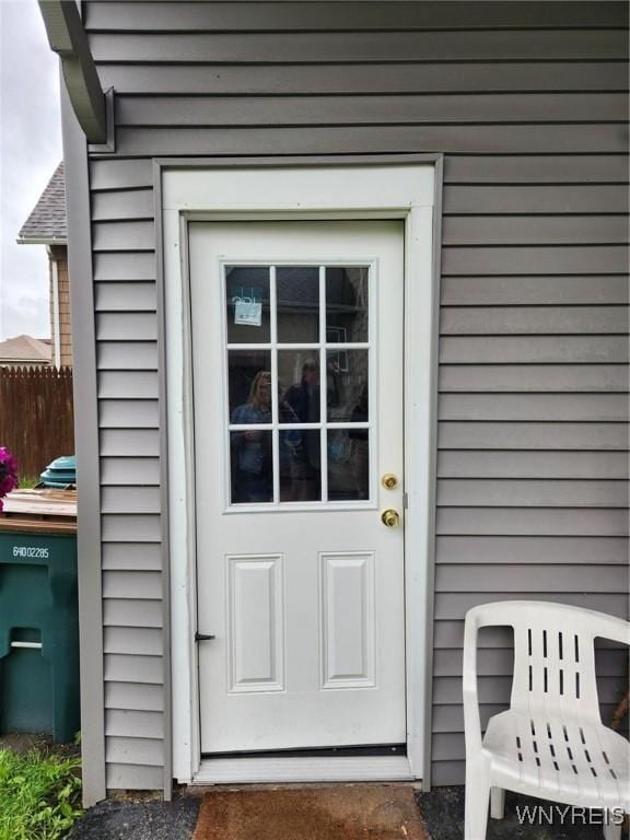 158 Keil St, North Tonawanda, NY 14120 - view of exterior entry