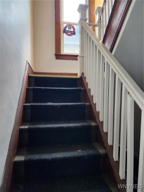 158 Keil St, North Tonawanda, NY 14120 - view of stairway