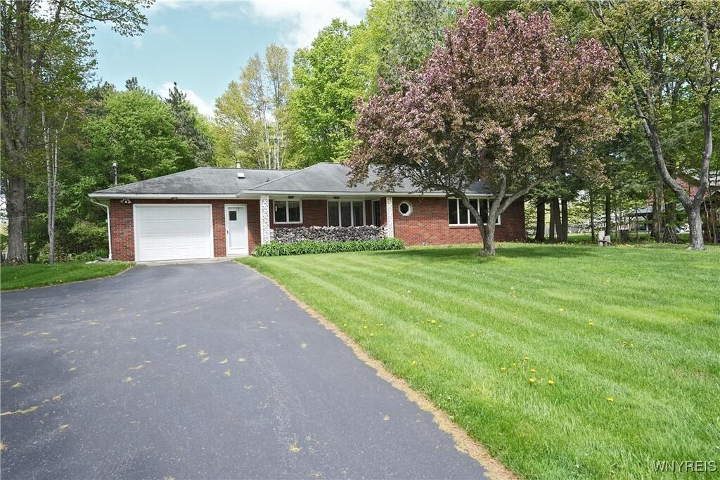1534 Sandridge Rd, Alden, NY 14004 - photo 1