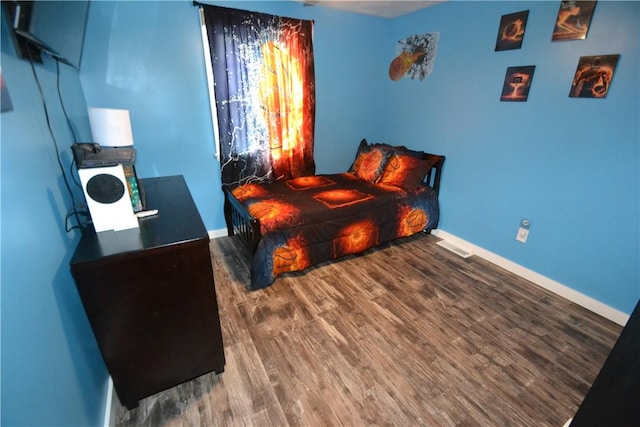 2314 Vandy Dr, Macedon, NY 14522 - bedroom with wood finished floors and baseboards