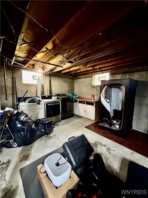 761 4th St, Niagara Falls, NY 14301 - basement with washer and dryer