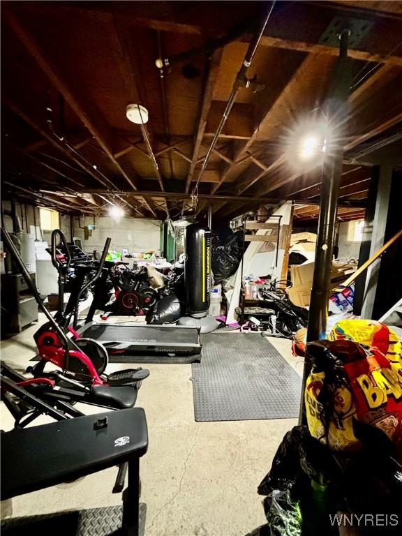 761 4th St, Niagara Falls, NY 14301 - view of garage