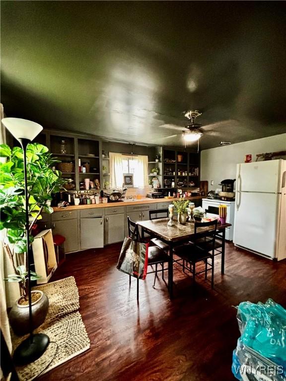 761 4th St, Niagara Falls, NY 14301 - dining room with dark wood-type flooring and ceiling fan