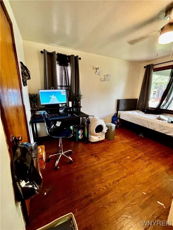 761 4th St, Niagara Falls, NY 14301 - bedroom with wood finished floors and ceiling fan