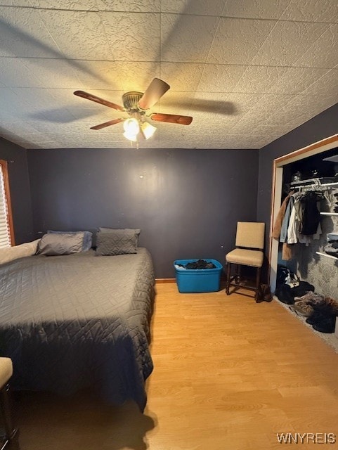 244 Parkwood Ave, Tonawanda-Town, NY 14217 - bedroom featuring wood finished floors, a closet, and ceiling fan