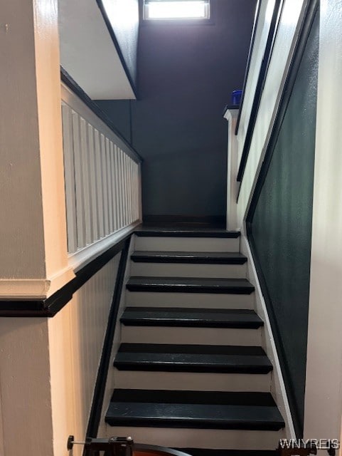 244 Parkwood Ave, Tonawanda-Town, NY 14217 - view of stairs