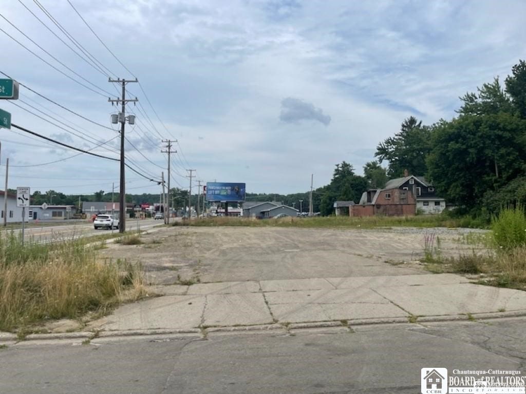 1410 Washington St, Jamestown, NY 14701 - photo 1