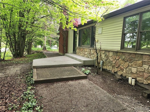 6731 Chestnut Ridge Rd, Orchard Park, NY 14127 - exterior view of stone siding