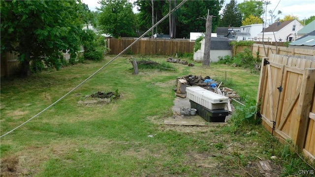 409 E Bloomfield St, Rome-Inside, NY 13440 - view of yard