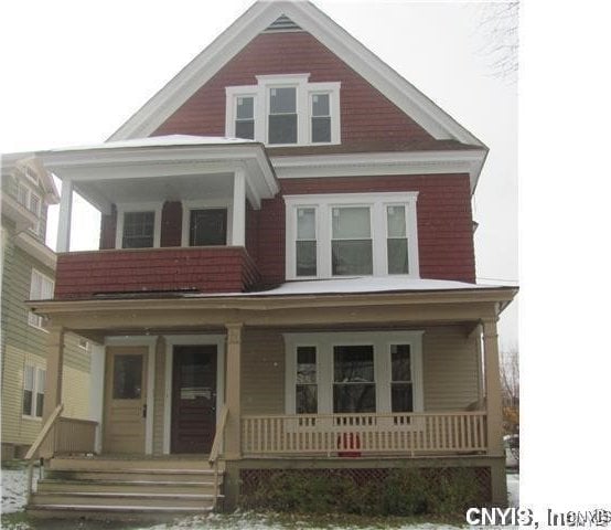 400 Roberts Ave, Syracuse, NY 13207 - view of front of home with a porch