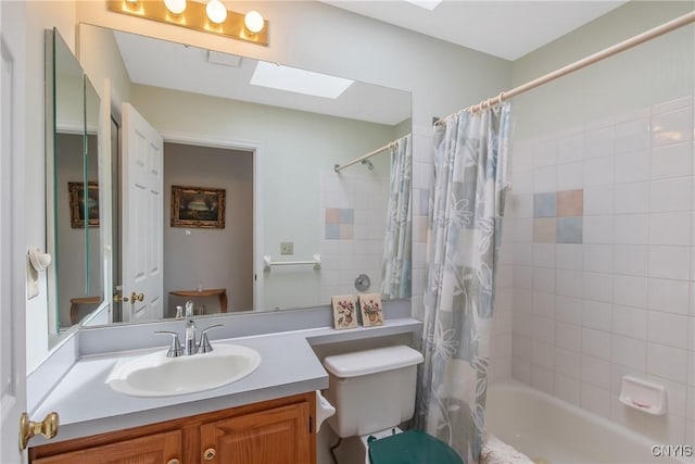112 Ausable Run, Salina, NY 13088 - full bathroom with shower / bathtub combination with curtain, vanity, toilet, and a skylight
