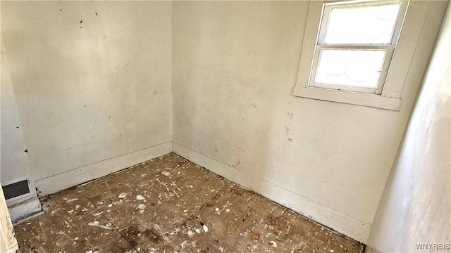 198 Mulberry St, Buffalo, NY 14204 - spare room with baseboards