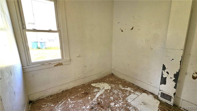 198 Mulberry St, Buffalo, NY 14204 - view of empty room