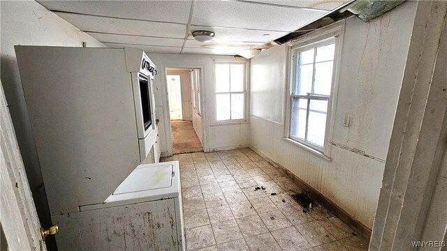 198 Mulberry St, Buffalo, NY 14204 - interior space with light flooring and a drop ceiling