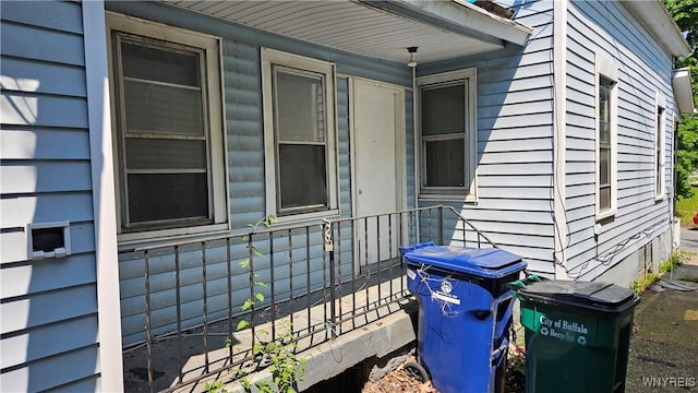 198 Mulberry St, Buffalo, NY 14204 - view of side of home