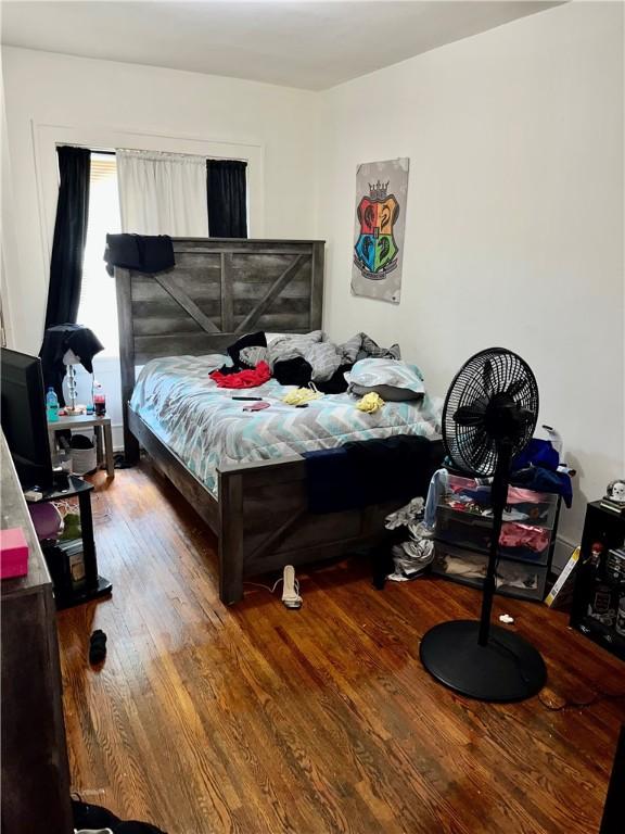 571 Lake Ave, Rochester, NY 14613 - bedroom with wood finished floors