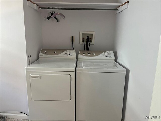 118 Erie St, Lancaster, NY 14086 - laundry room featuring washer and dryer
