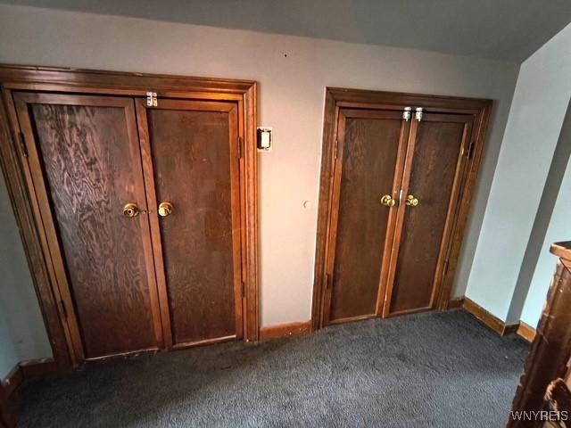 55 Awood Pl, Cheektowaga, NY 14225 - detailed view of baseboards and carpet