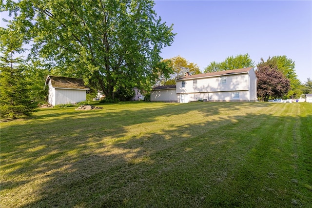 44 Hidden Creek Ln, Hamlin, NY 14464 - view of green lawn